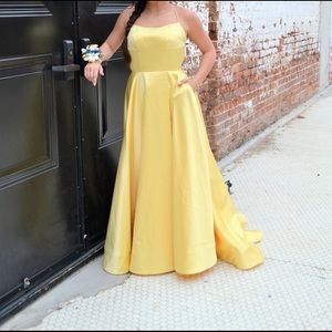 Sherri Hill Prom Dress